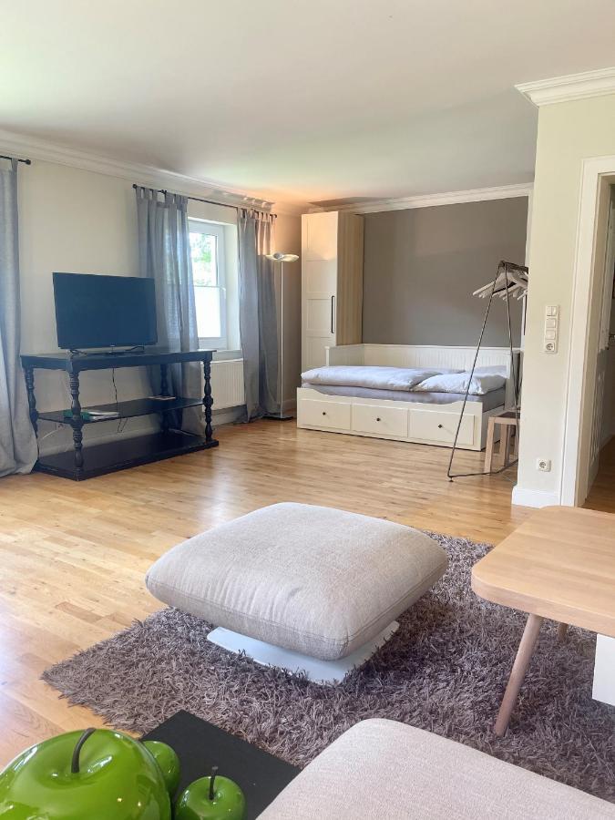 Landhaus am Wald mit Garten mit 1 Schlafnische und 1 Schlafzimmer Aurich  Exterior foto