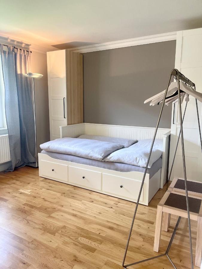 Landhaus am Wald mit Garten mit 1 Schlafnische und 1 Schlafzimmer Aurich  Exterior foto