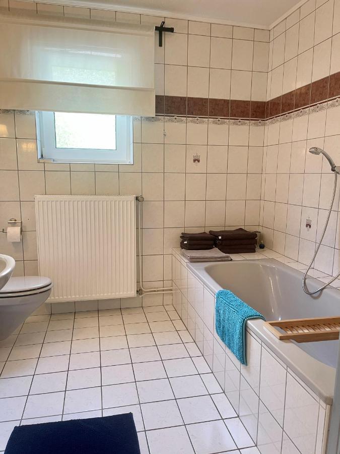 Landhaus am Wald mit Garten mit 1 Schlafnische und 1 Schlafzimmer Aurich  Exterior foto